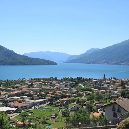 'garden' Mit Wasserblick By Interhome Vercana